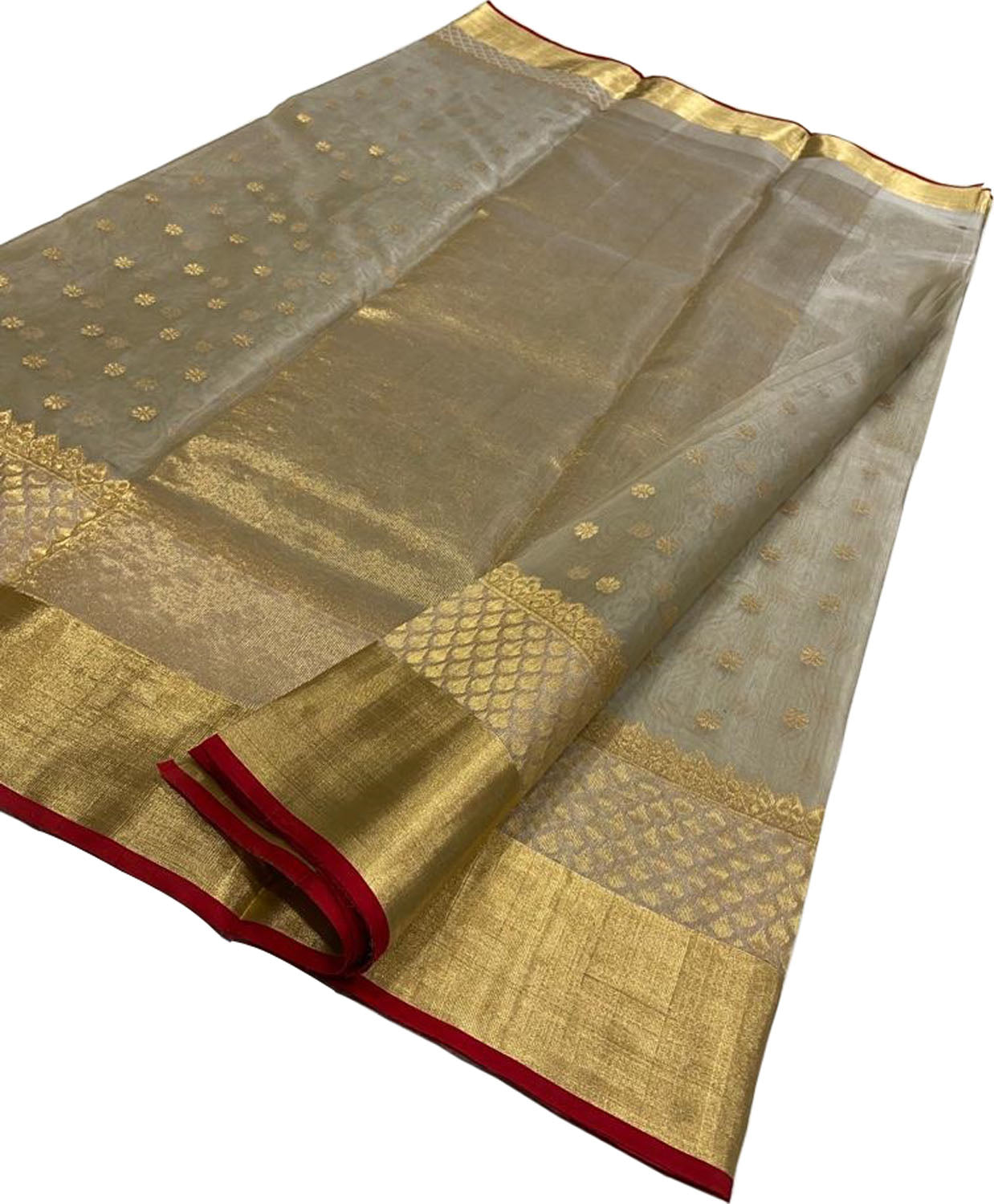 Exquisite Golden Chanderi Handloom Pure Katan Silk Saree: Timeless Elegance - Luxurion World