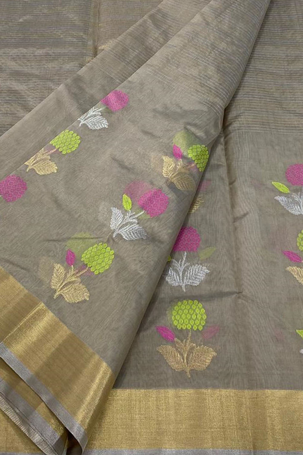 Exquisite Handloom Chanderi Silk Saree with Beautifully Designed Pallu main image 0