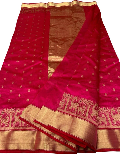 Exquisite Red Chanderi Handloom Pure Silk Saree: Timeless Elegance - Luxurion World