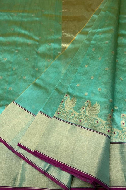 Exquisite Green Chanderi Handloom Silk Saree: Pure Elegance - Luxurion World