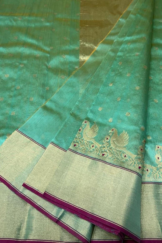 Exquisite Green Chanderi Handloom Silk Saree: Pure Elegance - Luxurion World