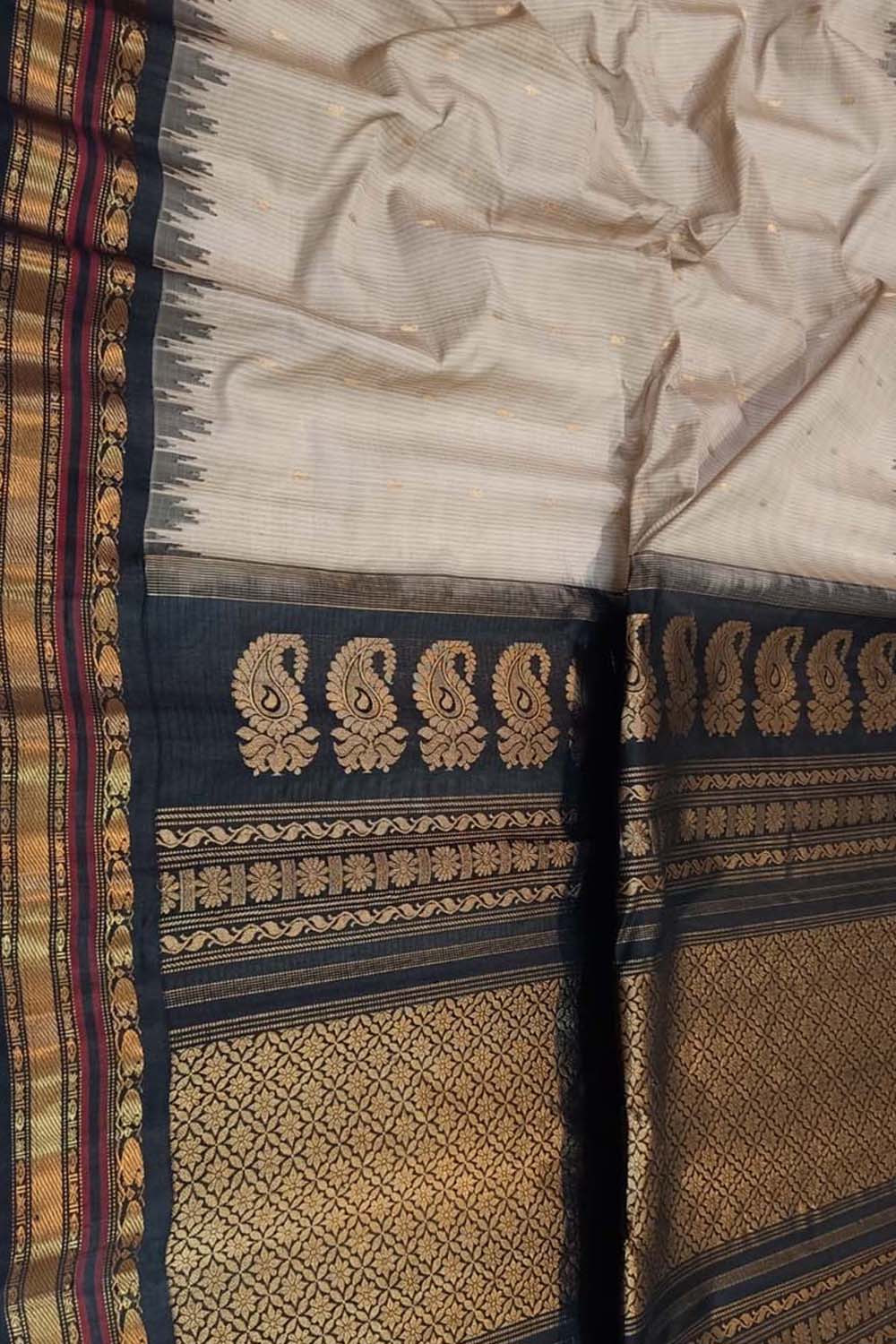 Pastel Gadwal Handloom Sico Saree - Luxurion World