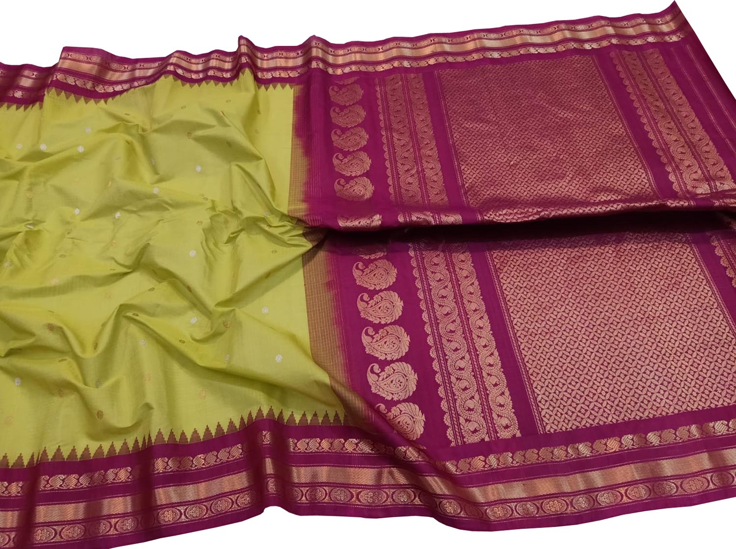 Green Gadwal Handloom Sico Saree - Luxurion World