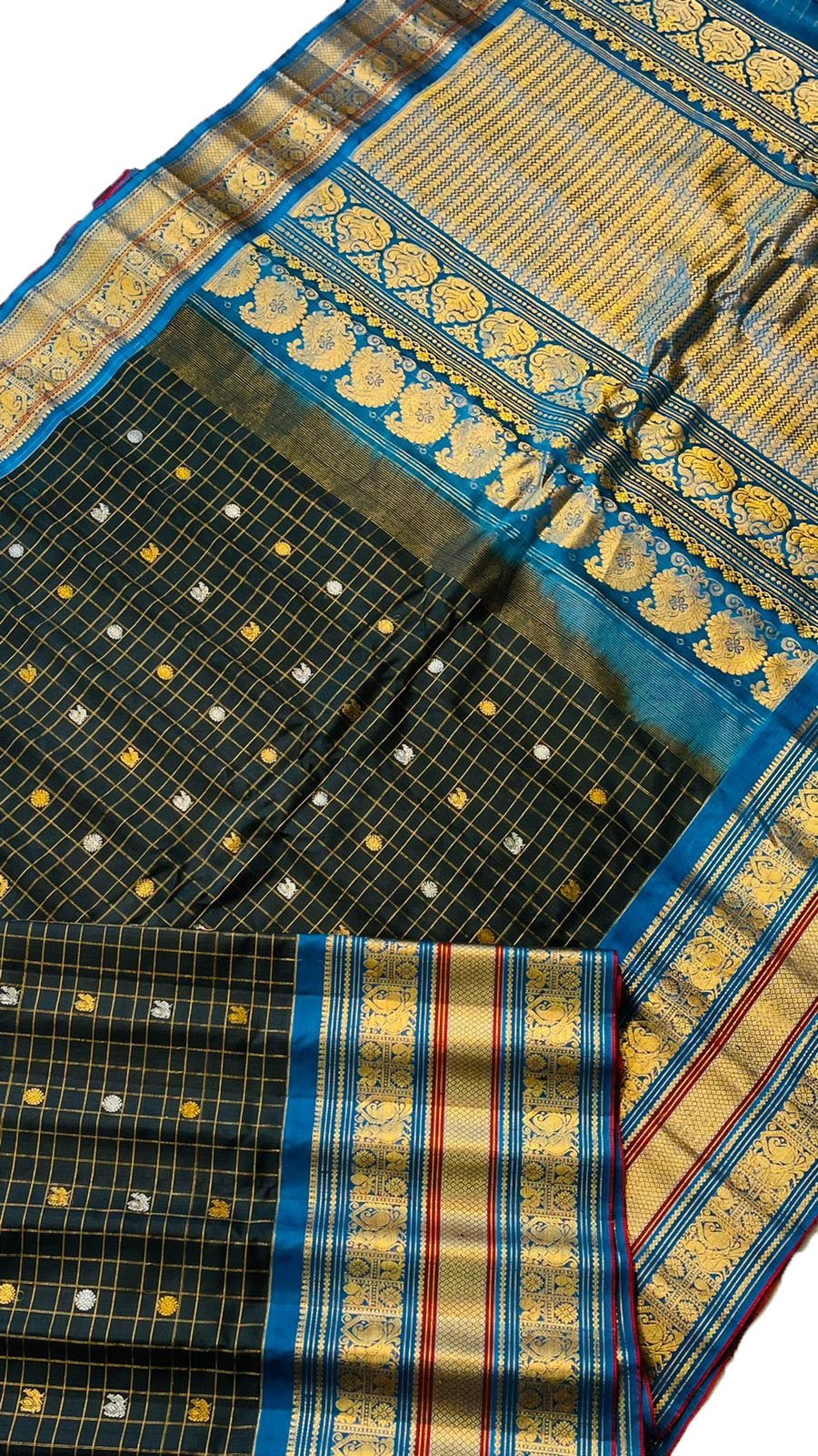 Black Handloom Gadwal Pure Silk Saree - Luxurion World
