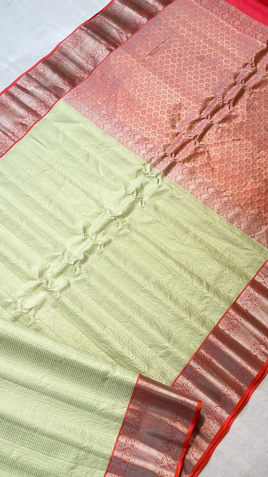 Pastel Handloom Gadwal Pure Silk Saree - Luxurion World