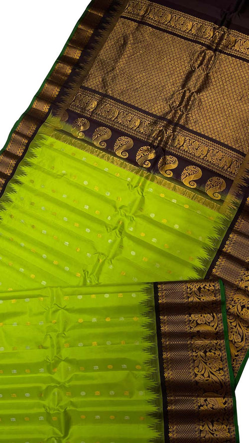 Green Gadwal Handloom Pure Silk Saree - Luxurion World