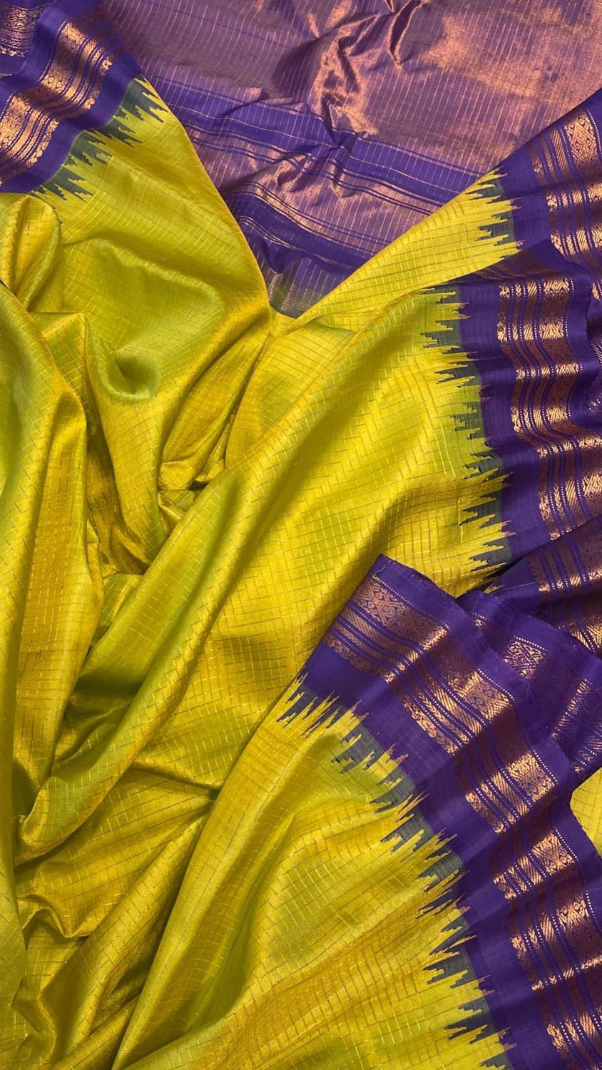 Green Gadwal Handloom Pure Silk Saree - Luxurion World