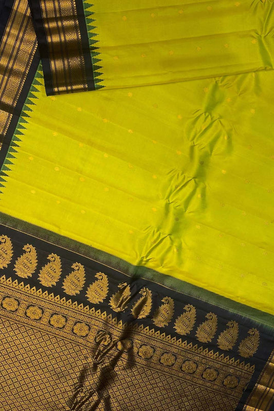 Green Gadwal Handloom Pure Silk Saree - Luxurion World