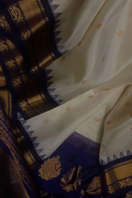 Off White Gadwal Handloom Pure Silk Saree - Luxurion World