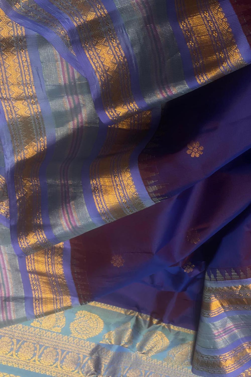 Exquisite Blue Gadwal Handloom Pure Silk Saree: Timeless Elegance - Luxurion World
