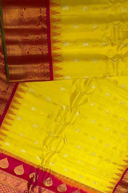 Exquisite Yellow Gadwal Handloom Pure Silk Saree: Timeless Elegance - Luxurion World