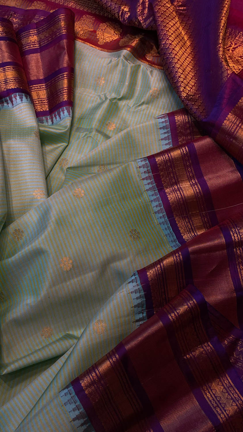 Exquisite Blue Gadwal Handloom Pure Silk Saree: Timeless Elegance - Luxurion World