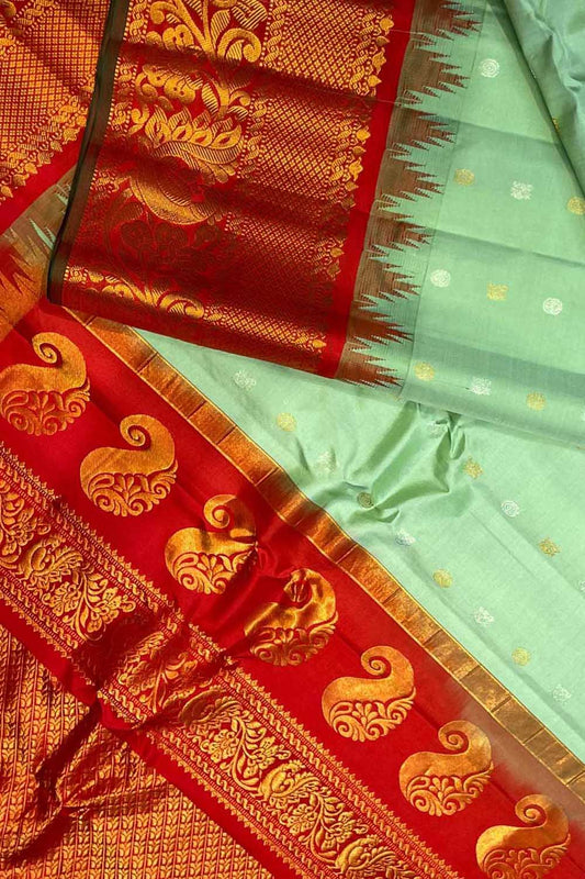 Exquisite Green Gadwal Handloom Pure Silk Saree: Timeless Elegance - Luxurion World