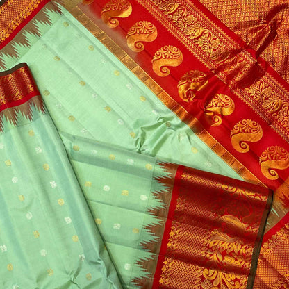 Exquisite Green Gadwal Handloom Pure Silk Saree: Timeless Elegance - Luxurion World