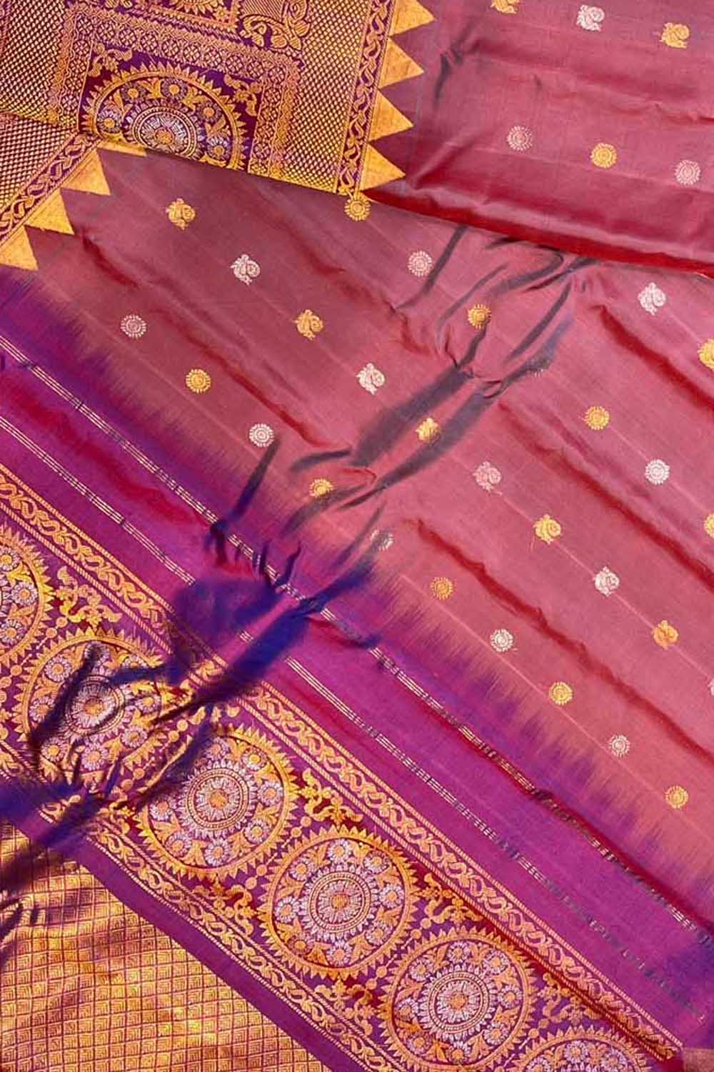 Pink Gadwal Handloom Pure Silk Saree: Exquisite Elegance for Every Occasion - Luxurion World