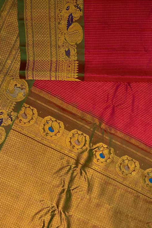 Exquisite Red Gadwal Handloom Pure Silk Saree: Timeless Elegance - Luxurion World