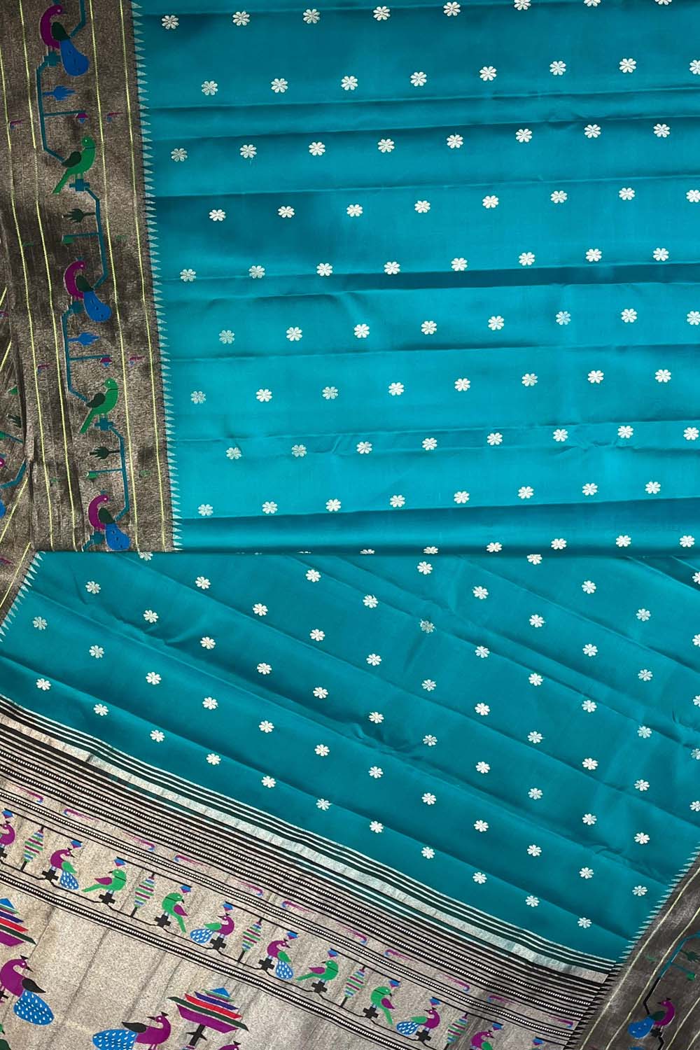 Exquisite Blue Gadwal Handloom Pure Silk Saree - Luxurion World