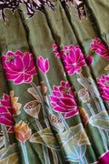 Green Batik Hand Painted Pichhwai Mulberry Silk Floral Design Saree - Luxurion World