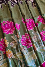 Green Batik Hand Painted Pichhwai Mulberry Silk Floral Design Saree - Luxurion World