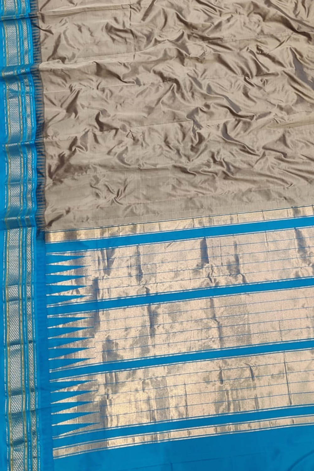 Grey Ilkal Handloom Pure Silk Saree - Luxurion World