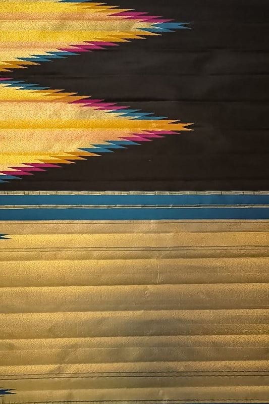 Shop the Pure Elegance of Black & Golden Kanjeevaram Handloom Silk Saree - Luxurion World