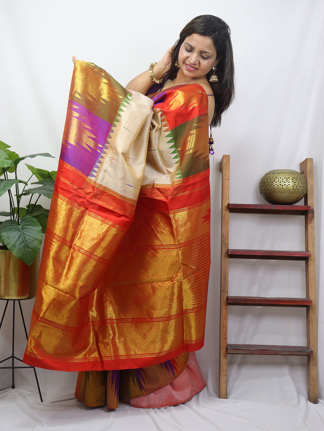 Stunning Multicolor Kanjeevaram Handloom Pure Silk Saree - Perfect for Any Occasion! - Luxurion World