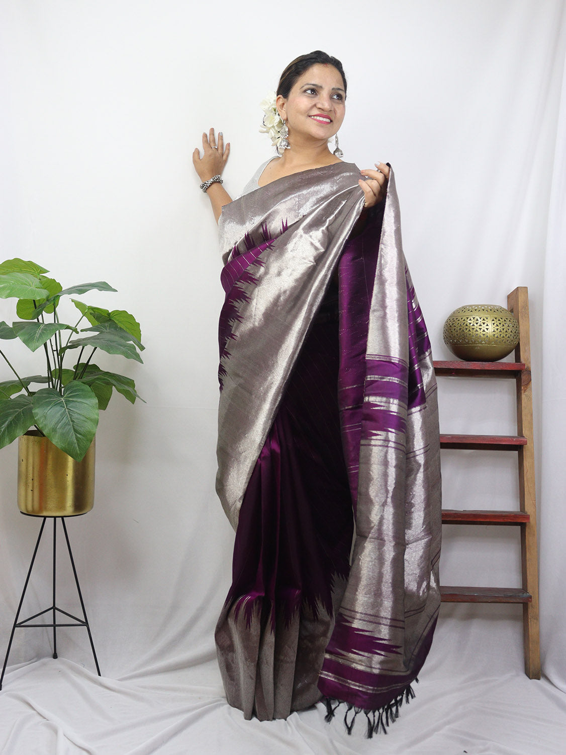 Exquisite Purple Kanjeevaram Handloom Silk Saree - Pure Elegance - Luxurion World