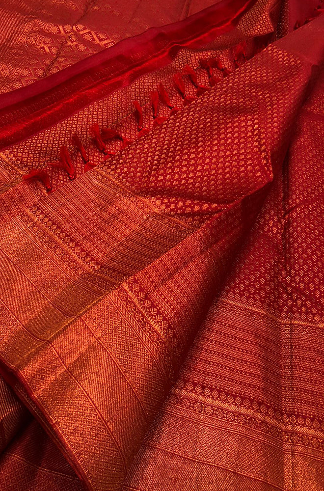 Red Handloom Kanjeevaram Pure Silk Saree - Luxurion World