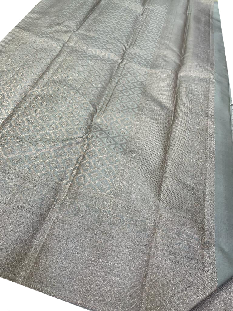 Grey Handloom Kanjeevaram Pure Silk Saree - Luxurion World