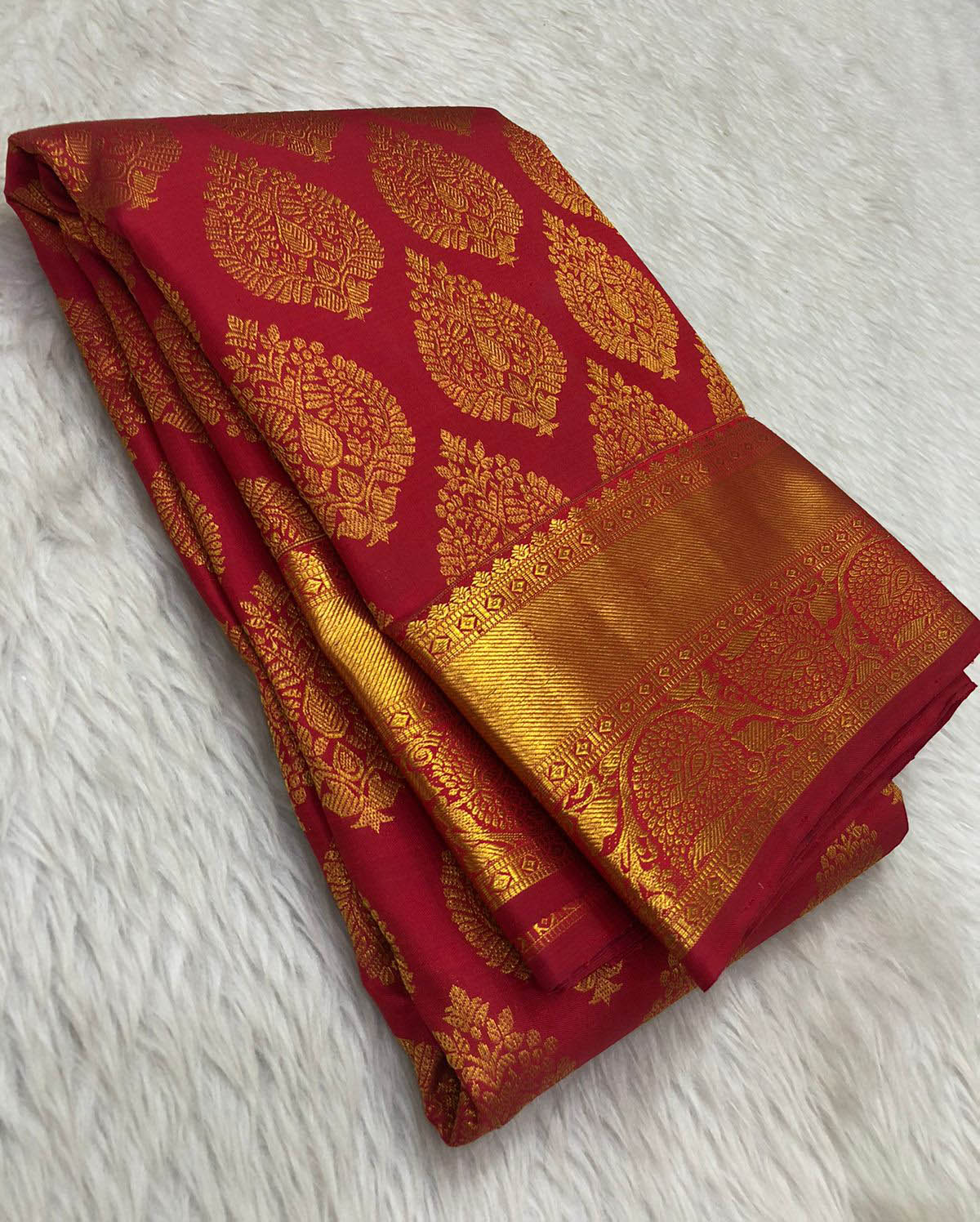 Red Handloom Kanjeevaram Pure Silk Saree - Luxurion World