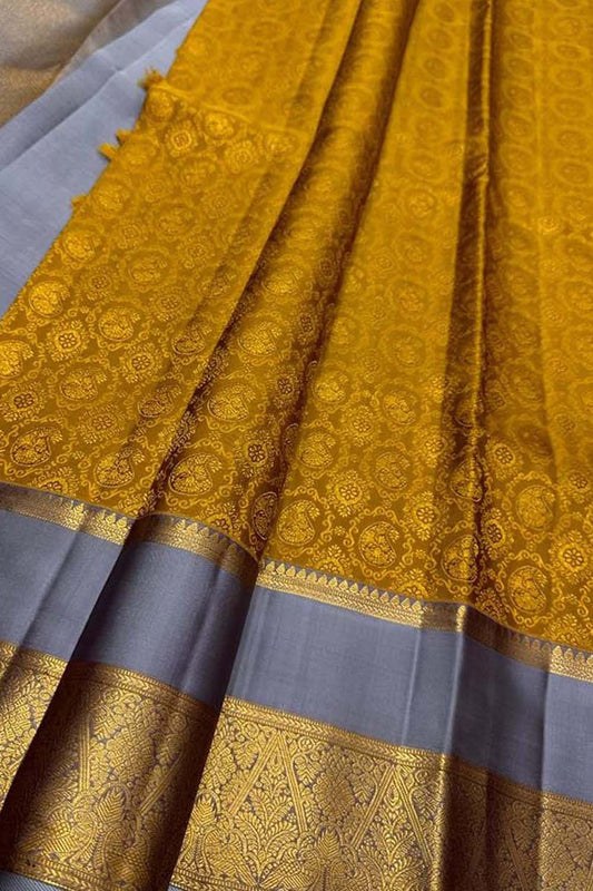 Golden Kanjeevaram Handloom Pure Silk Saree - Luxurion World
