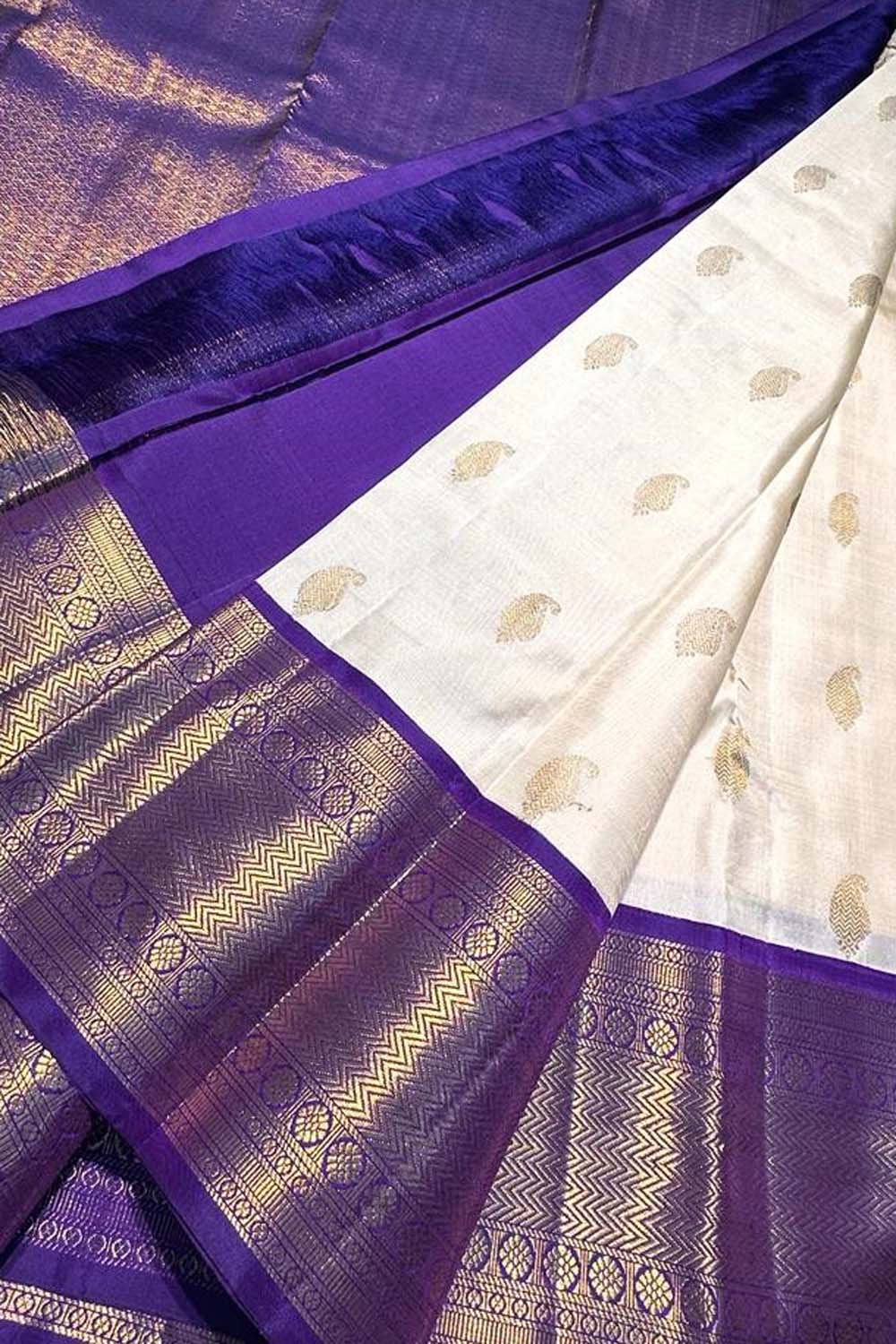 Off White Kanjeevaram Handloom Pure Silk Saree - Luxurion World
