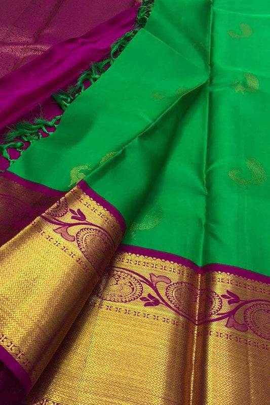 Elegant Green Kanjeevaram Silk Saree: Timeless Exquisiteness - Luxurion World