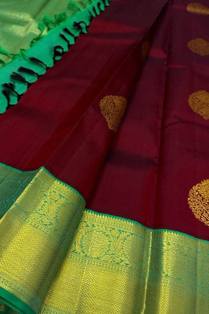 Elegant Maroon Kanjeevaram Handloom Pure Silk Saree: Timeless Grace and Luxury - Luxurion World