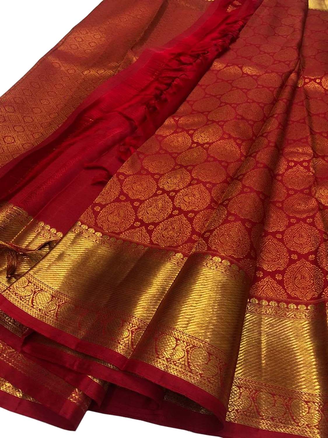 Exquisite Red Kanjeevaram Handloom Pure Silk Saree: Timeless Elegance - Luxurion World