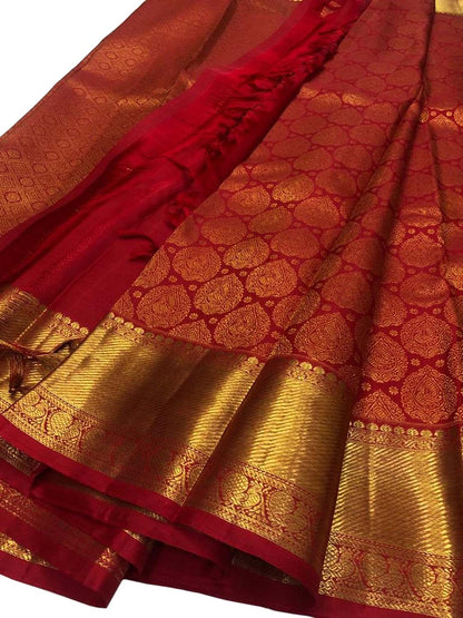Exquisite Red Kanjeevaram Handloom Pure Silk Saree: Timeless Elegance - Luxurion World