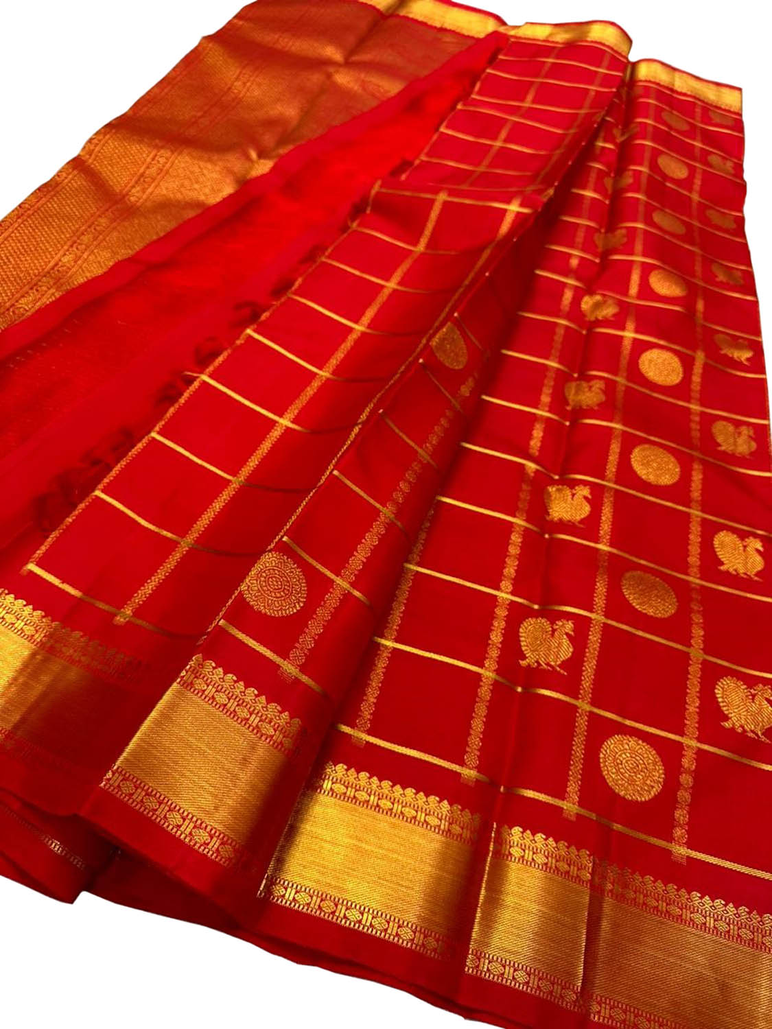 Exquisite Red Kanjeevaram Handloom Pure Silk Saree: Timeless Elegance - Luxurion World