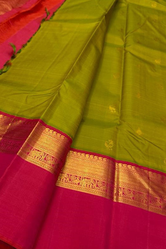 Exquisite Green Kanjeevaram Handloom Pure Silk Saree: Timeless Elegance - Luxurion World