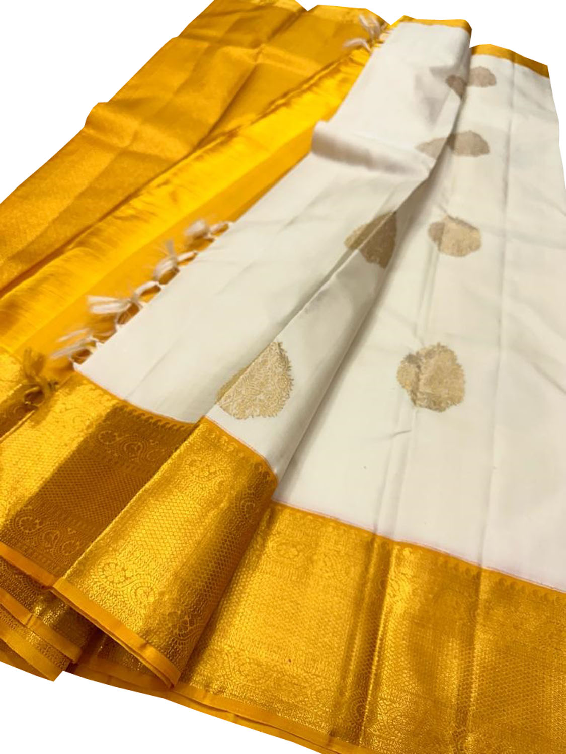 Elegant Off White Kanjeevaram Handloom Pure Silk Saree - Luxurion World