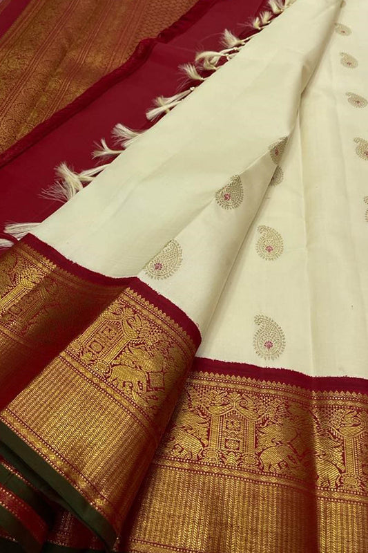 Elegant Off White Kanjeevaram Handloom Pure Silk Saree - Luxurion World