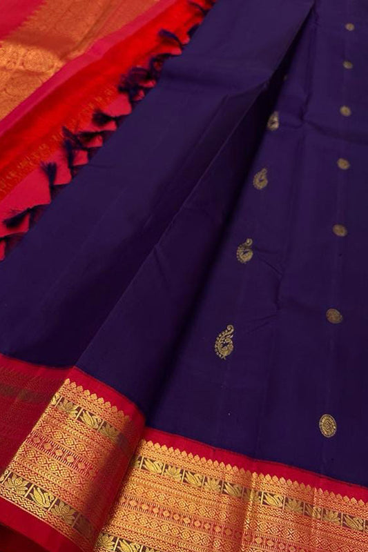 Exquisite Blue Kanjeevaram Handloom Pure Silk Saree: Timeless Elegance - Luxurion World