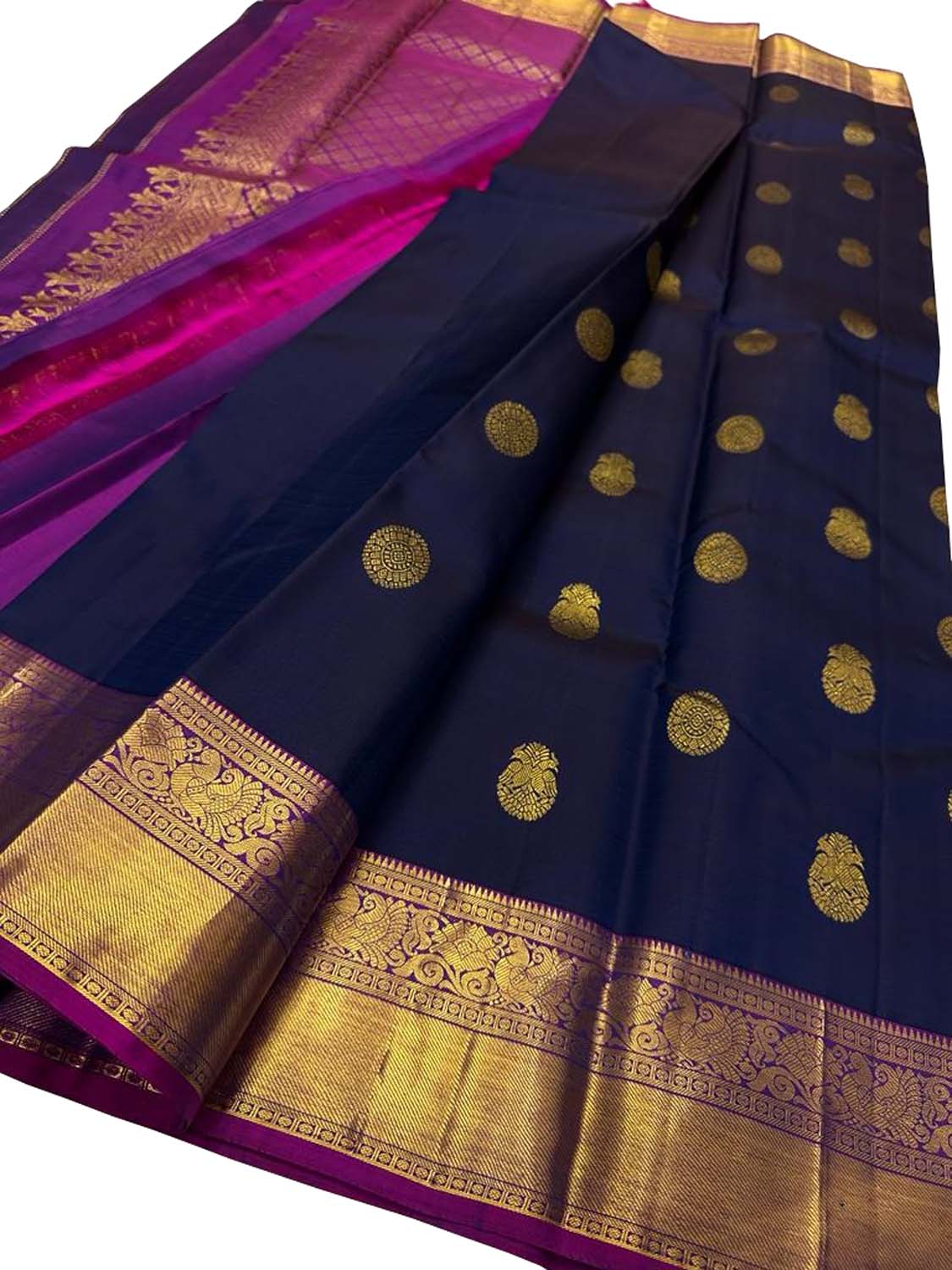 Exquisite Blue Kanjeevaram Handloom Pure Silk Saree: Timeless Elegance - Luxurion World