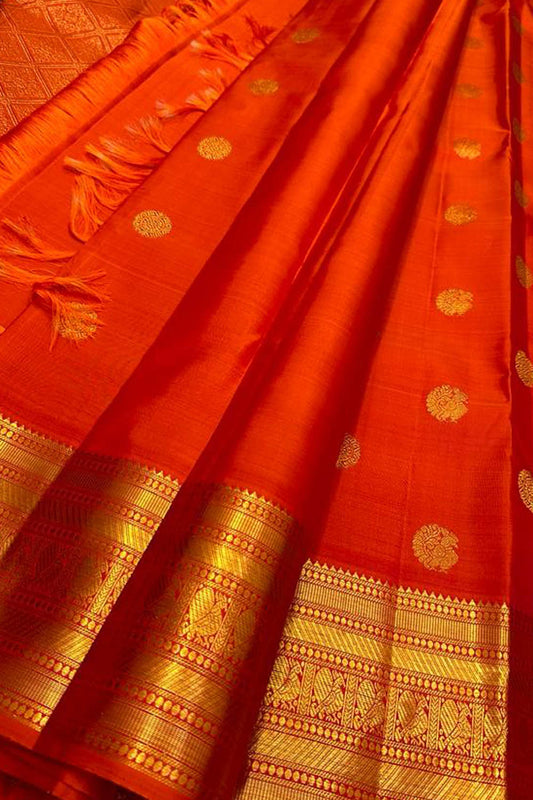Exquisite Orange Kanjeevaram Handloom Pure Silk Saree: A Timeless Masterpiece