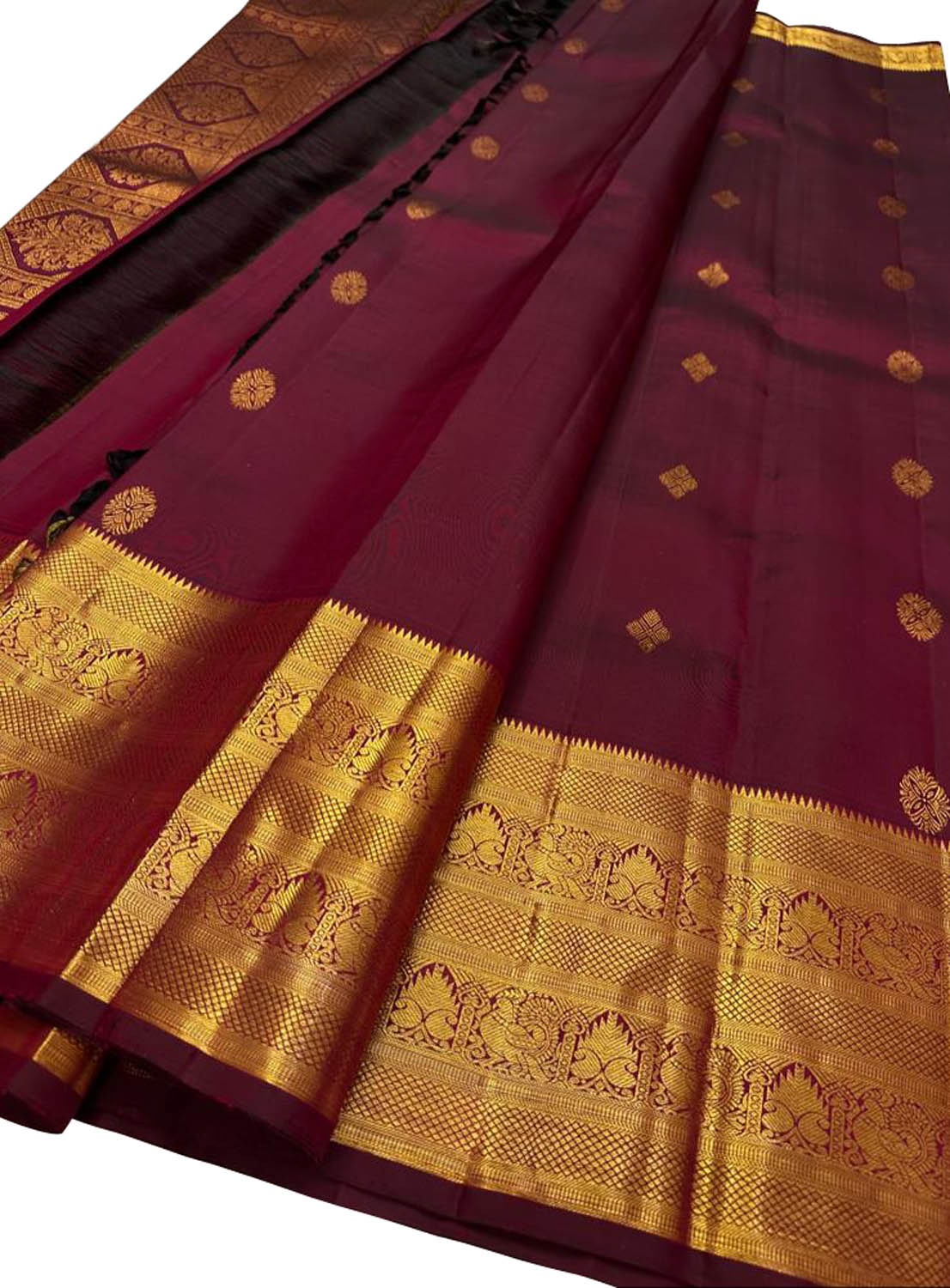 Elegant Maroon Kanjeevaram Handloom Pure Silk Saree - Luxurion World