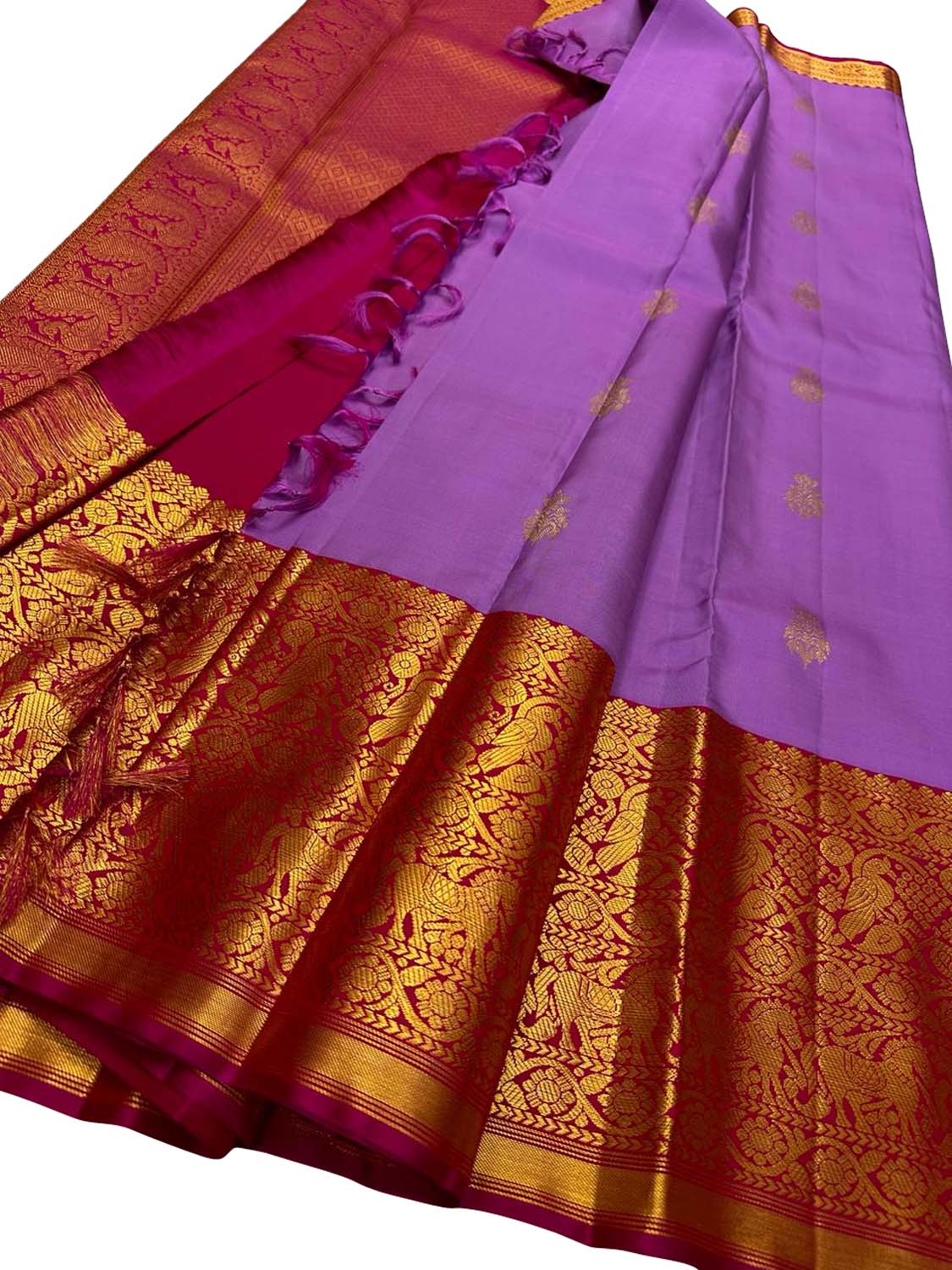 Exquisite Purple Kanjeevaram Handloom Pure Silk Saree: Timeless Elegance - Luxurion World