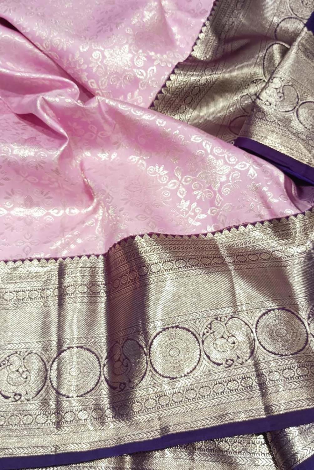 Shop the Best Pink Kanjeevaram Handloom Pure Silk Saree Online - Luxurion World
