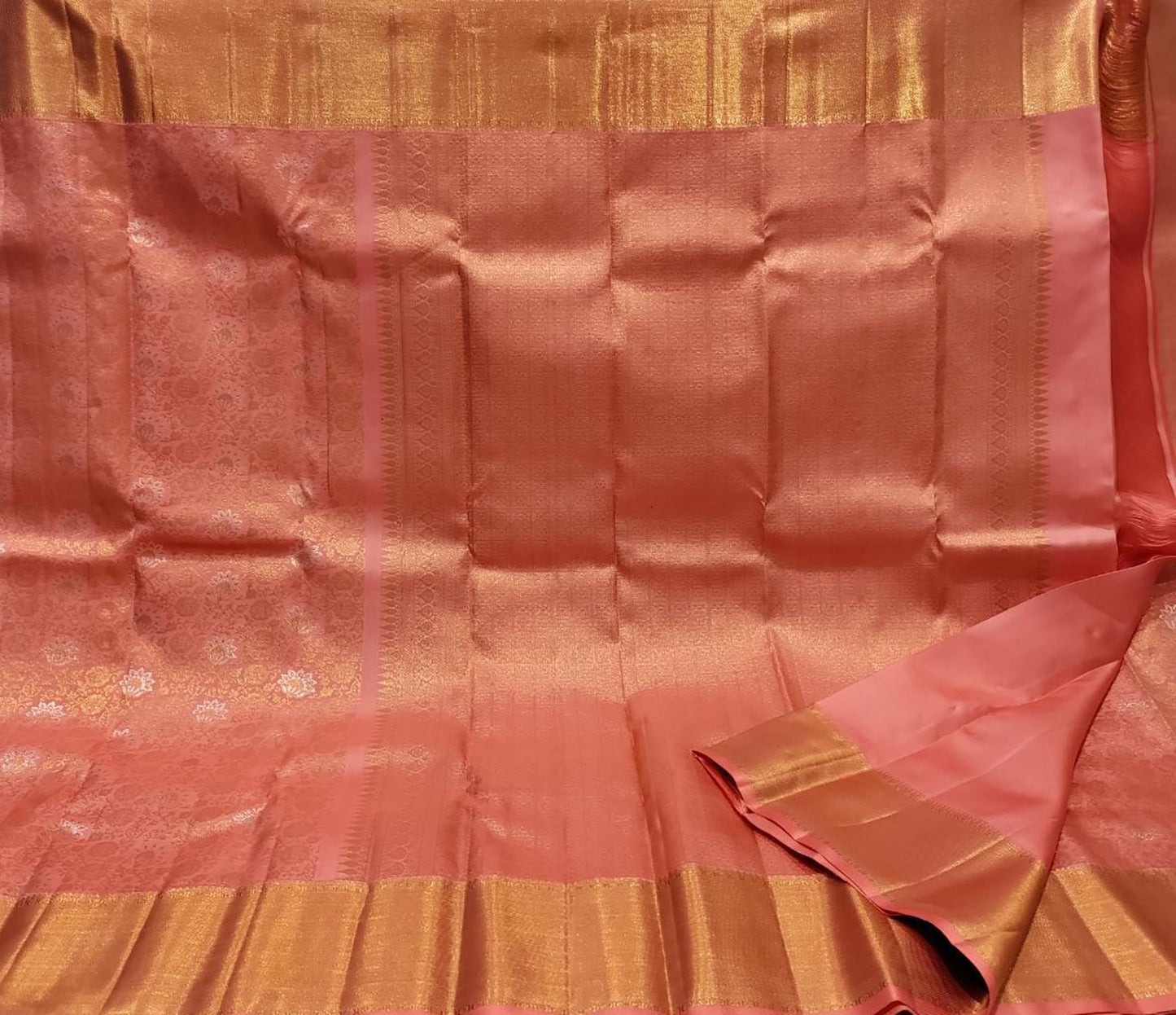 Shop the Pink Kanjeevaram Handloom Pure Silk Saree - Exquisite Craftsmanship - Luxurion World