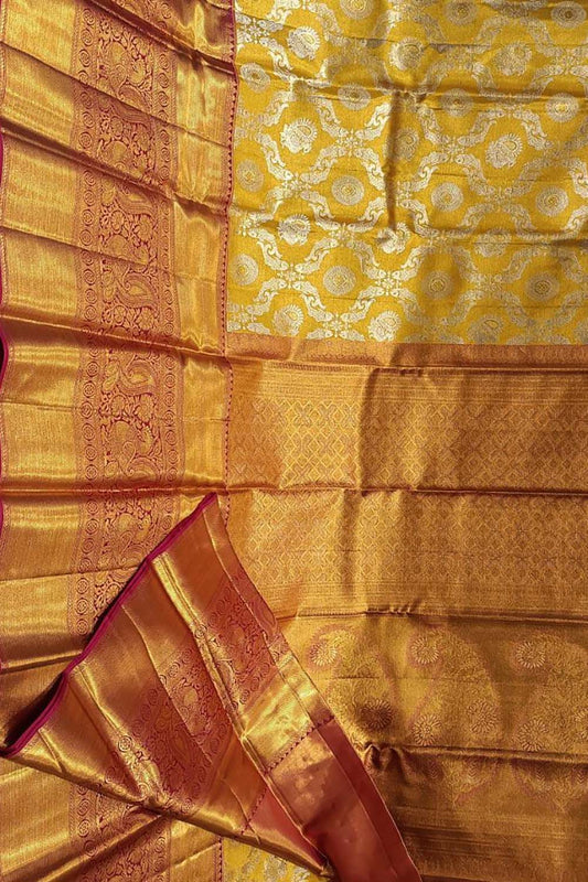 Shop the Finest Golden Kanjeevaram Handloom Pure Silk Sarees Online - Luxurion World