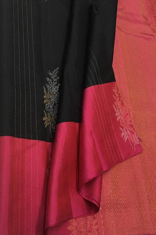 Black Kanjeevaram Handloom Pure Silk Saree - Luxurion World
