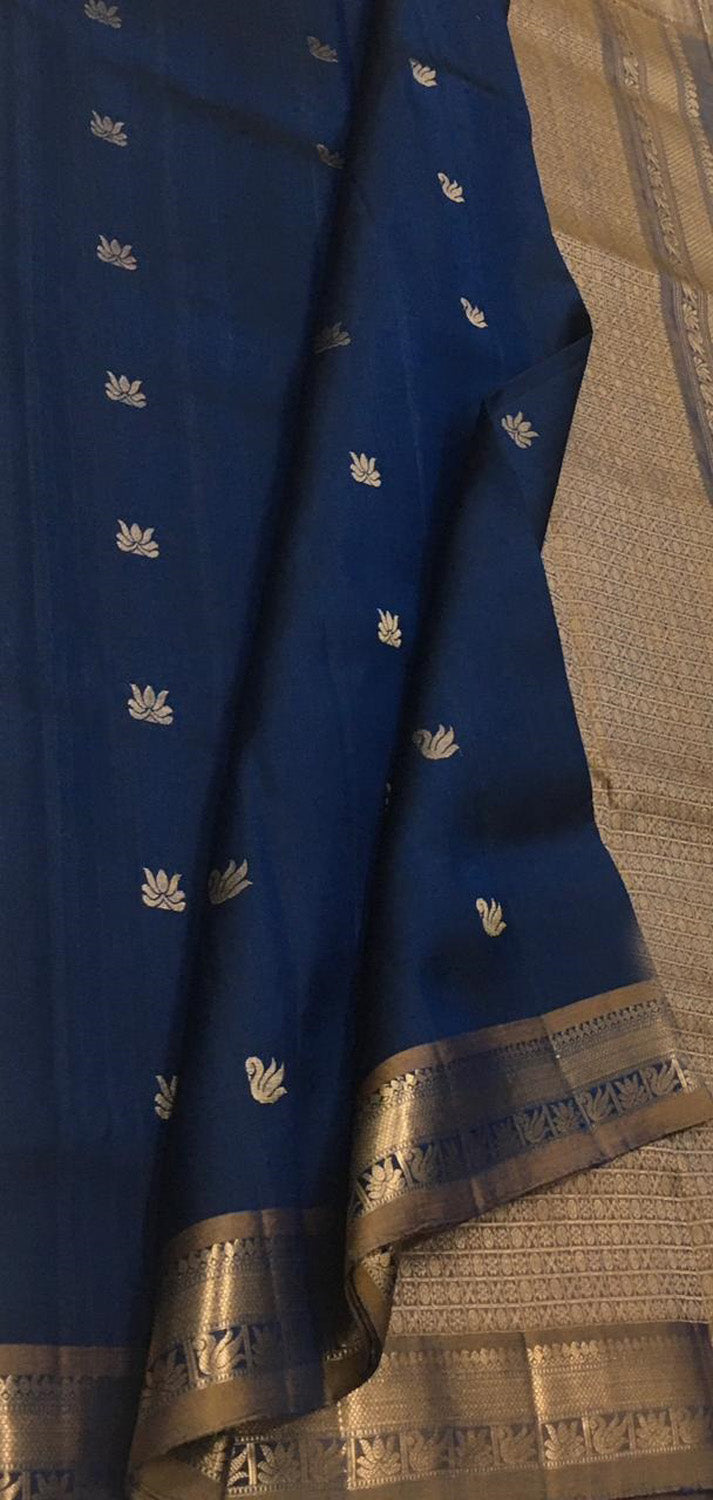 Blue Kanjeevaram Handloom Pure Silk Saree - Luxurion World